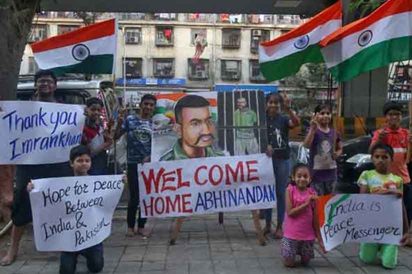 Pakistan All Set to Release Arrested Indian Pilot Abhinandan Varthaman for Peace 