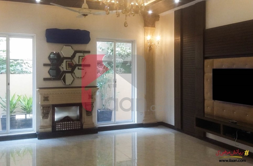 10 marla house for sale in Phase 8, DHA, Lahore