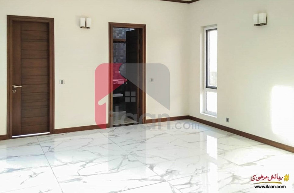 1000 ( square yard ) house for sale in Phase 8, DHA, Karachi