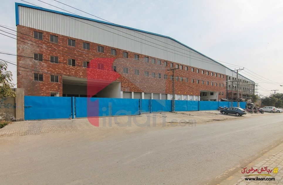 8.25 kanal warehouse for rent in Quaid-e-Azam Industrial Estate, Kot Lakhpat, Lahore