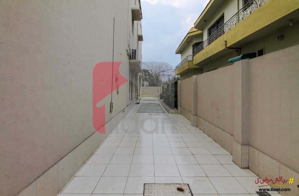2 kanal house for sale in Block A2, Valencia Housing Society, Lahore ( furnished )