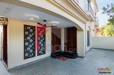 10 marla house for sale in Janiper Block, Bahria Town, Lahore