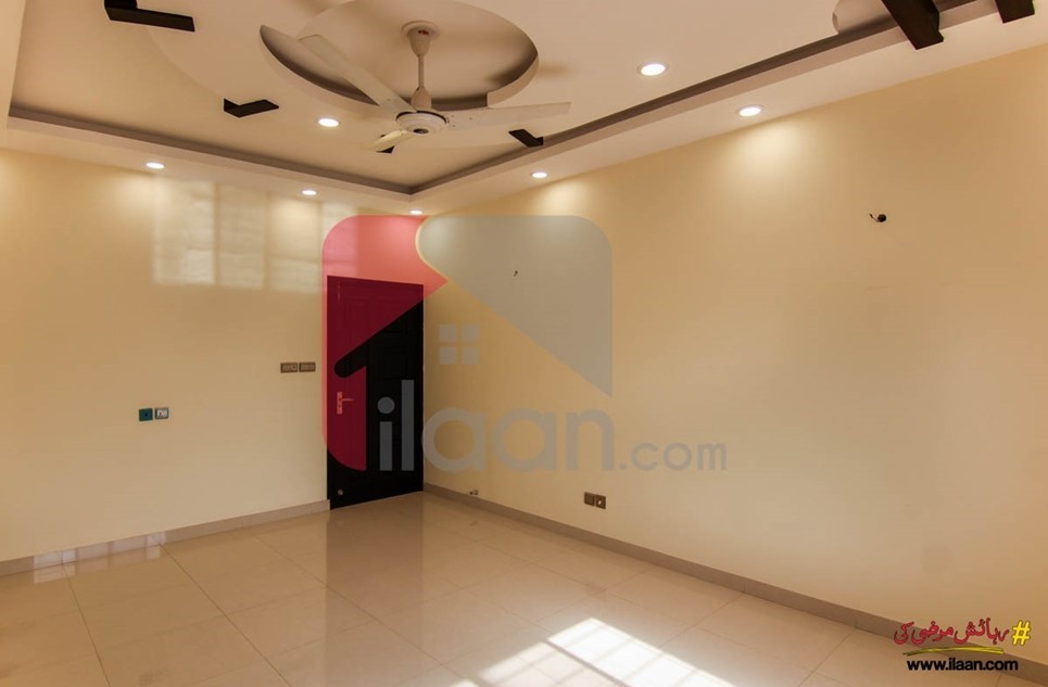 300 ( square yard ) house for sale in Phase 4, DHA, Karachi