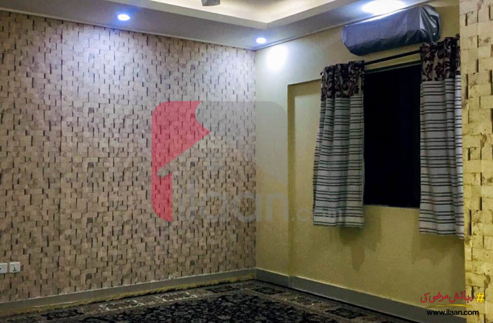 1800 ( sq.ft ) apartment for sale ( third floor ) in Nishat Commercial Area, Phase 6, DHA, Karachi