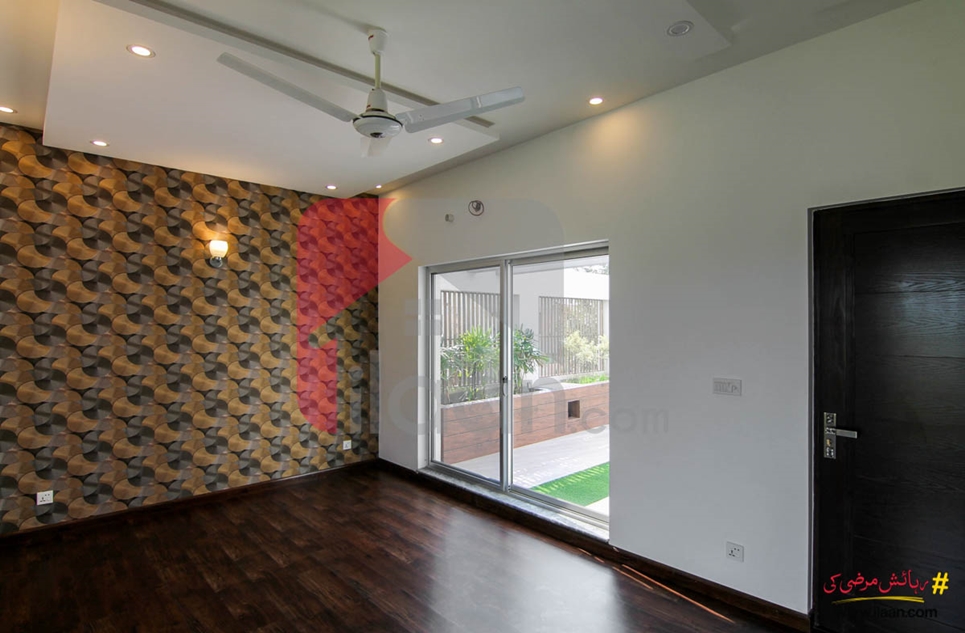 10 marla house for sale in Block B, Phase 5, DHA, Lahore