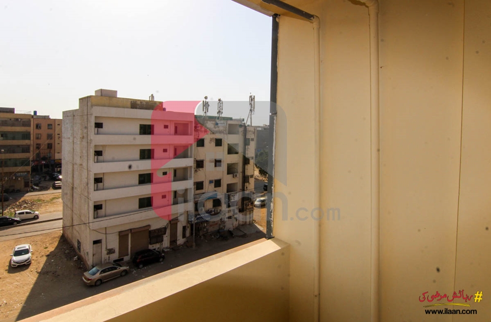 1500 ( sq.ft ) apartment for sale ( fourth floor ) in Bukhari Commercial Area, Phase 6, DHA, Karachi