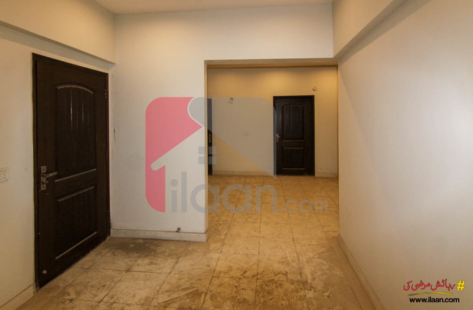 1500 ( sq.ft ) apartment for sale ( fourth floor ) in Bukhari Commercial Area, Phase 6, DHA, Karachi