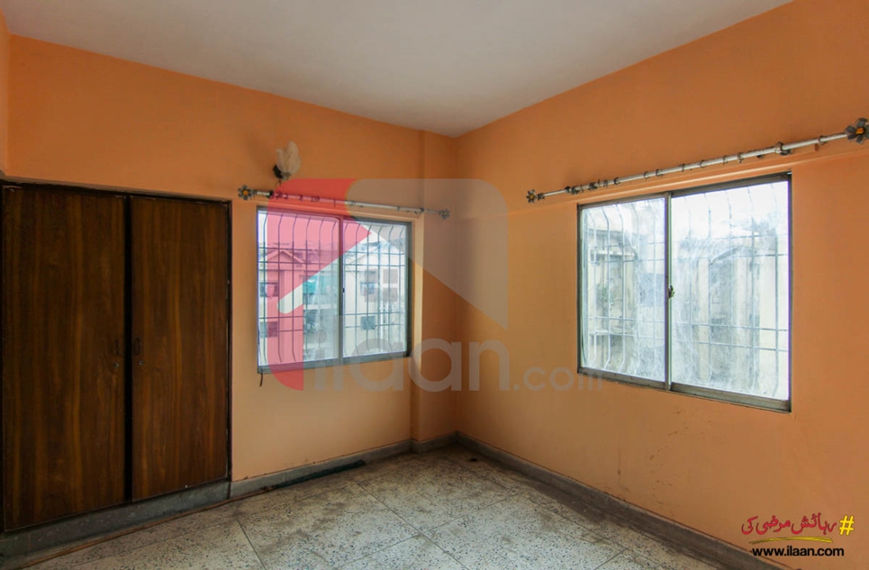 900 ( sq.ft ) apartment for sale ( second floor ) in Block 17, Gulistan-e-Johar, Karachi 