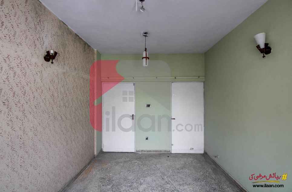 900 ( sq.ft ) apartment for sale ( second floor ) in Block 17, Gulistan-e-Johar, Karachi 