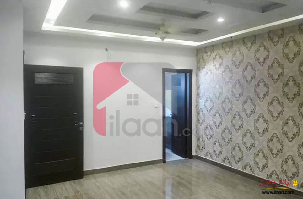 10 marla house for sale in Garden Town, Gujranwala