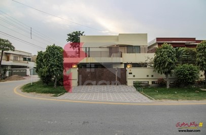 1 kanal 2 marla house for sale in Block Z, Phase 3, DHA, Lahore