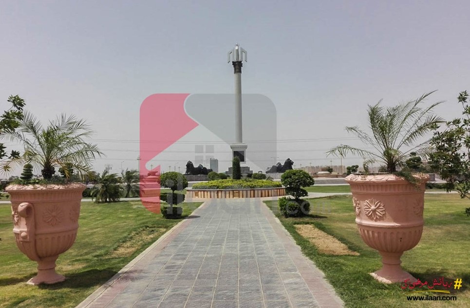 125 ( square yard ) commercial plot for sale in Bahria Town, Karachi