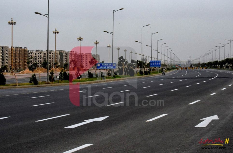 125 ( square yard ) commercial plot for sale in Bahria Town, Karachi