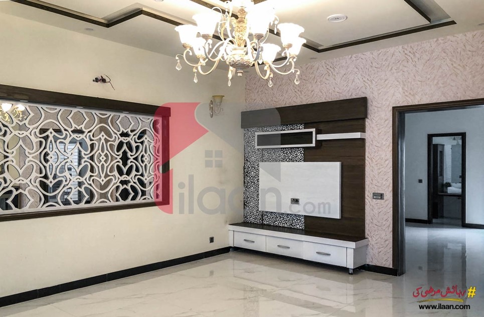 12 marla house for sale in Block F2, Johar Town, Lahore