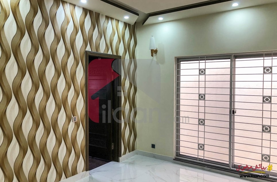 12 marla house for sale in Block F2, Johar Town, Lahore