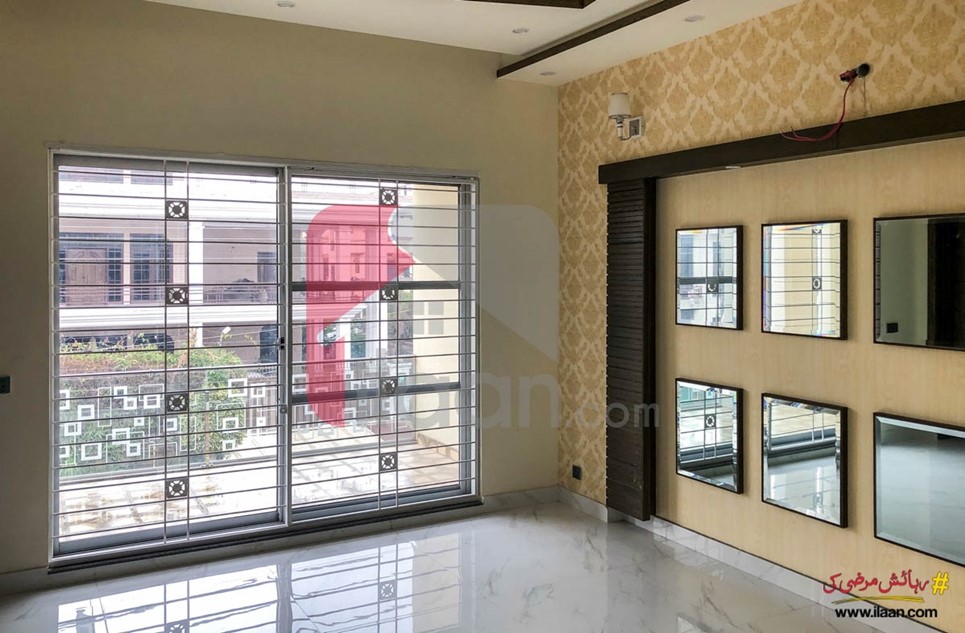 12 marla house for sale in Block F2, Johar Town, Lahore