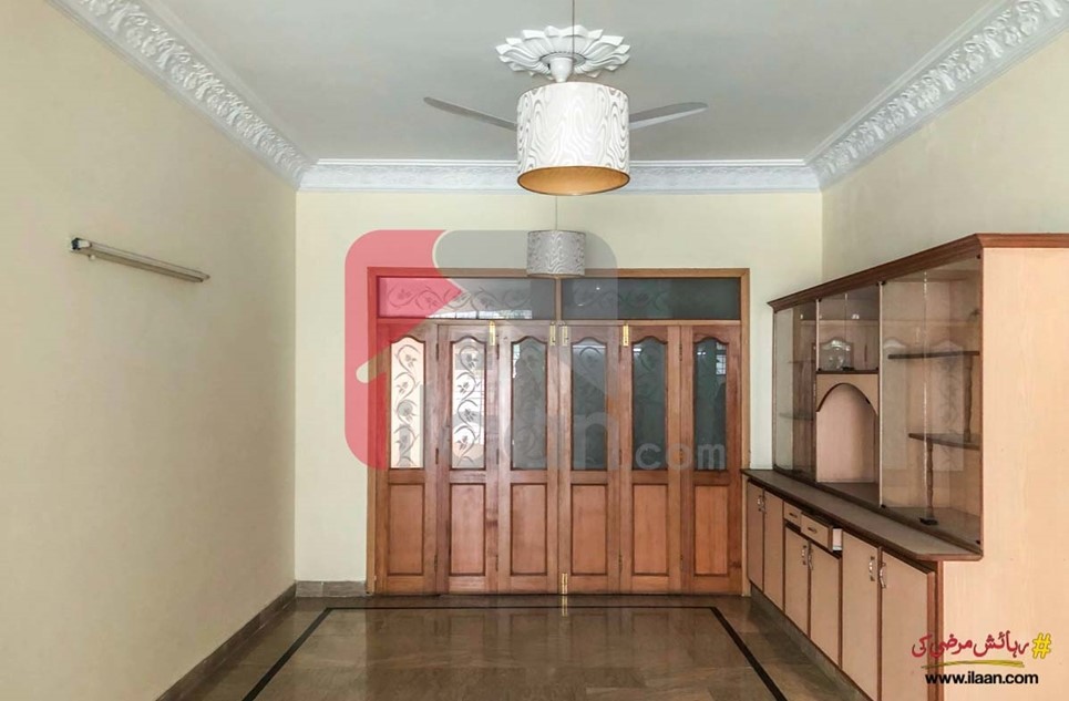 18 marla house for sale in Block B2, Johar Town, Lahore
