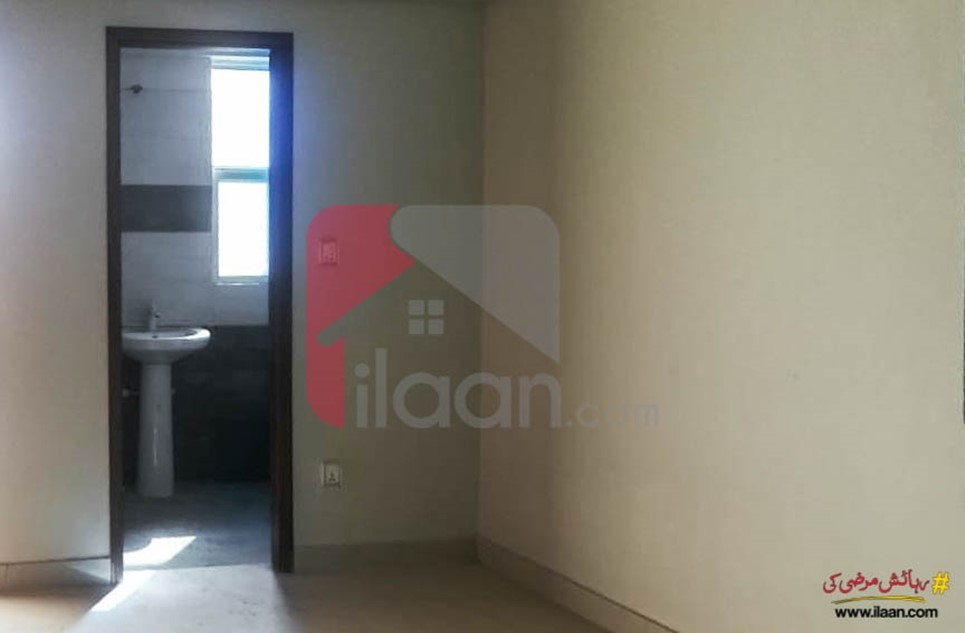 1450 ( sq.ft ) apartment for sale ( fourth floor ) in Badar Commercial Area, Phase 5, DHA, Karachi