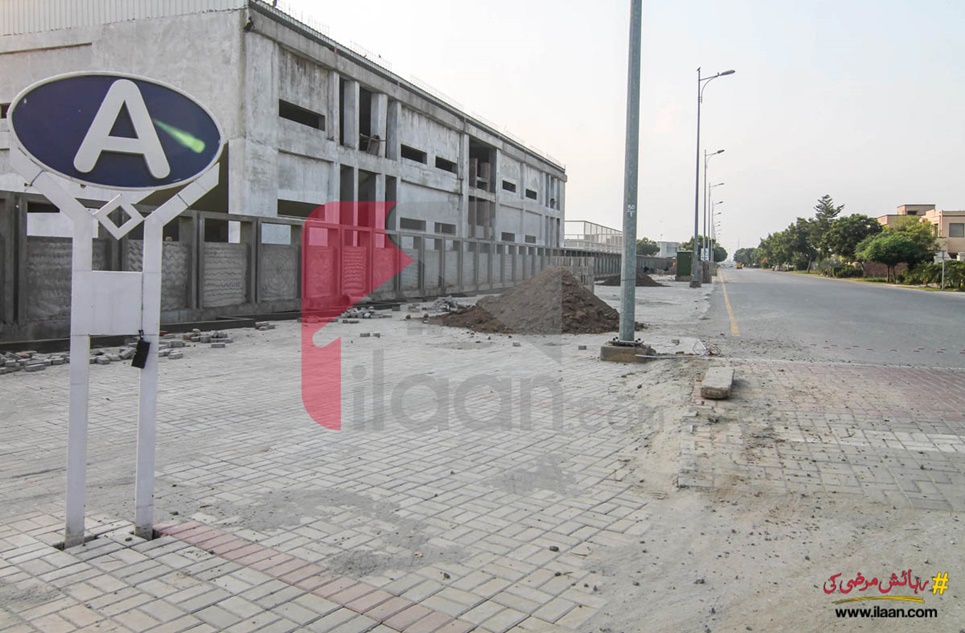 900 Sq.ft Office for Rent on Main Boulevard, Phase 6, DHA Lahore