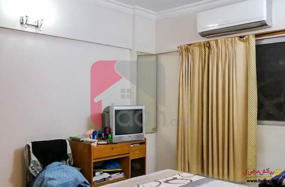 1600 ( sq.ft ) apartment for sale ( seventh floor ) in Block 2, Clifton, Karachi