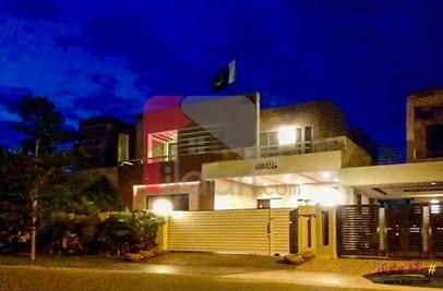 10 marla house for sale in Phase 8, DHA, Lahore