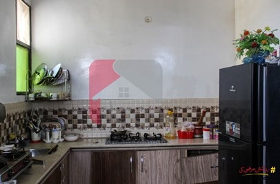 100 ( square yard ) house for sale ( fifth floor ) in Block T, North Nazimabad Town, Karachi