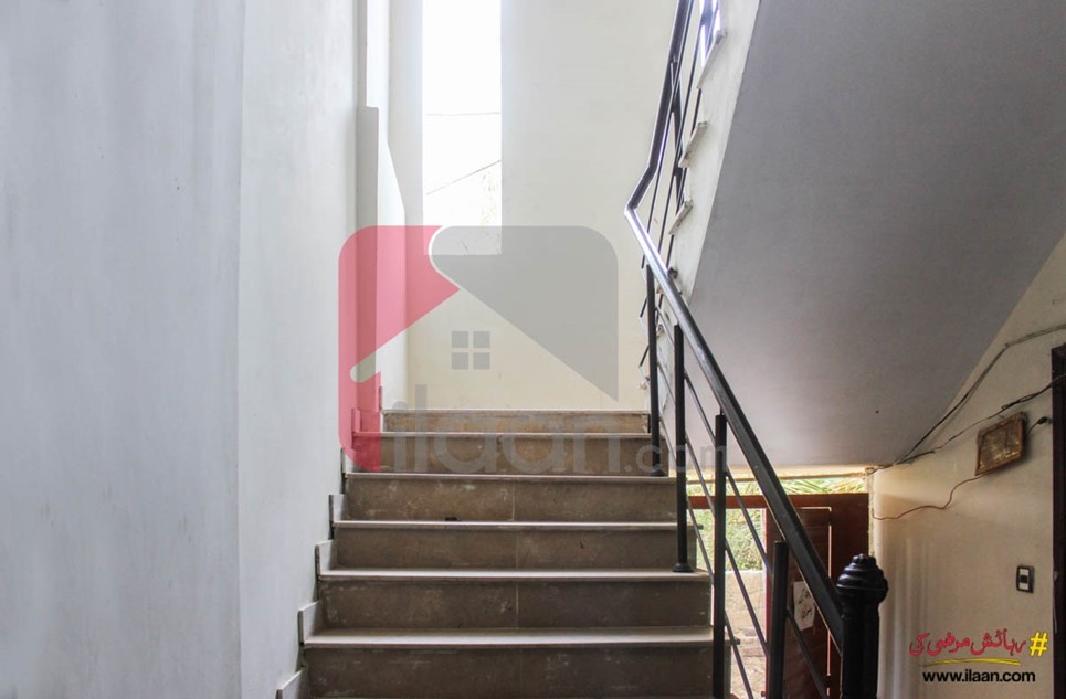 100 ( square yard ) house for sale ( fifth floor ) in Block T, North Nazimabad Town, Karachi