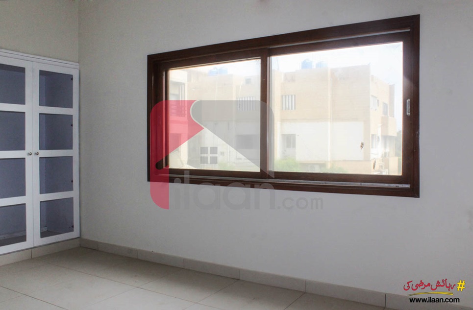 2700 ( sq.ft ) apartment for sale ( first floor ) in Phase 5, DHA, Karachi