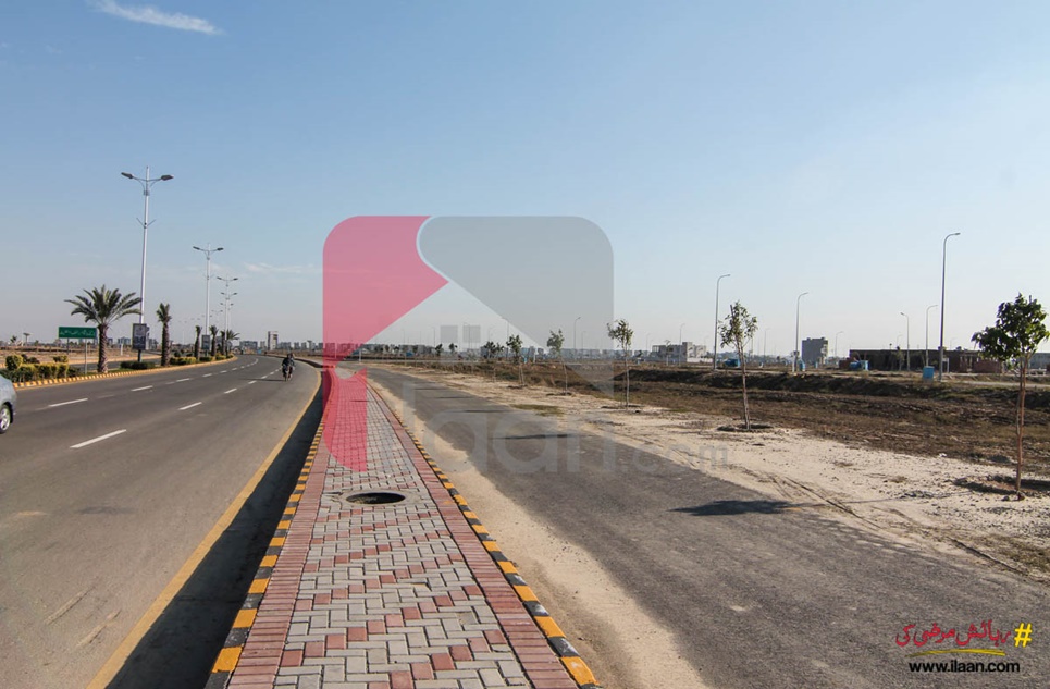 1 kanal plot ( Plot no 794 ) for sale in Block W, Phase 8, DHA, Lahore