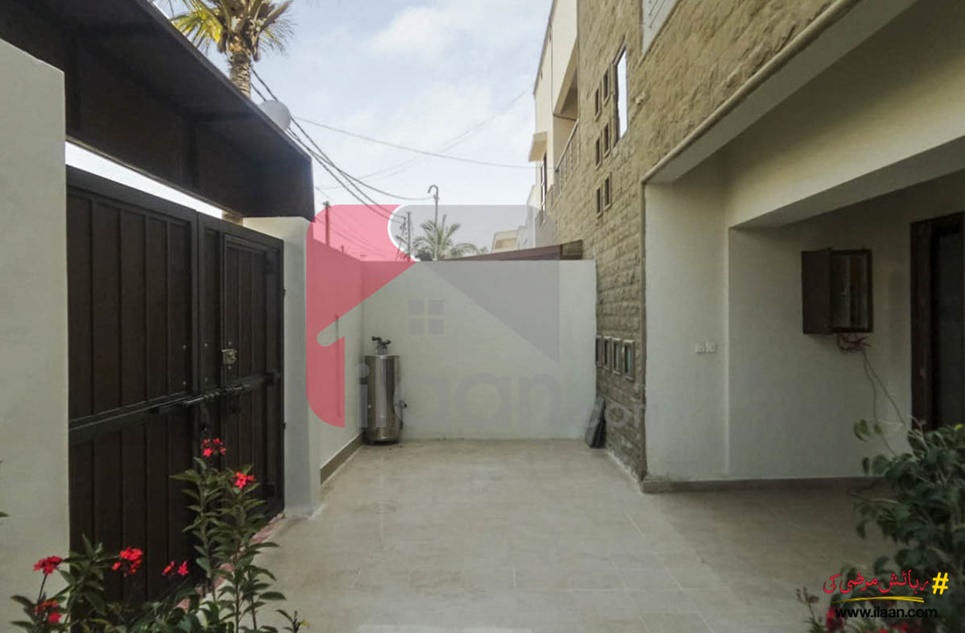 300 ( square yard ) house for sale in Khayaban-e-Badar, Phase 6, DHA, Karachi