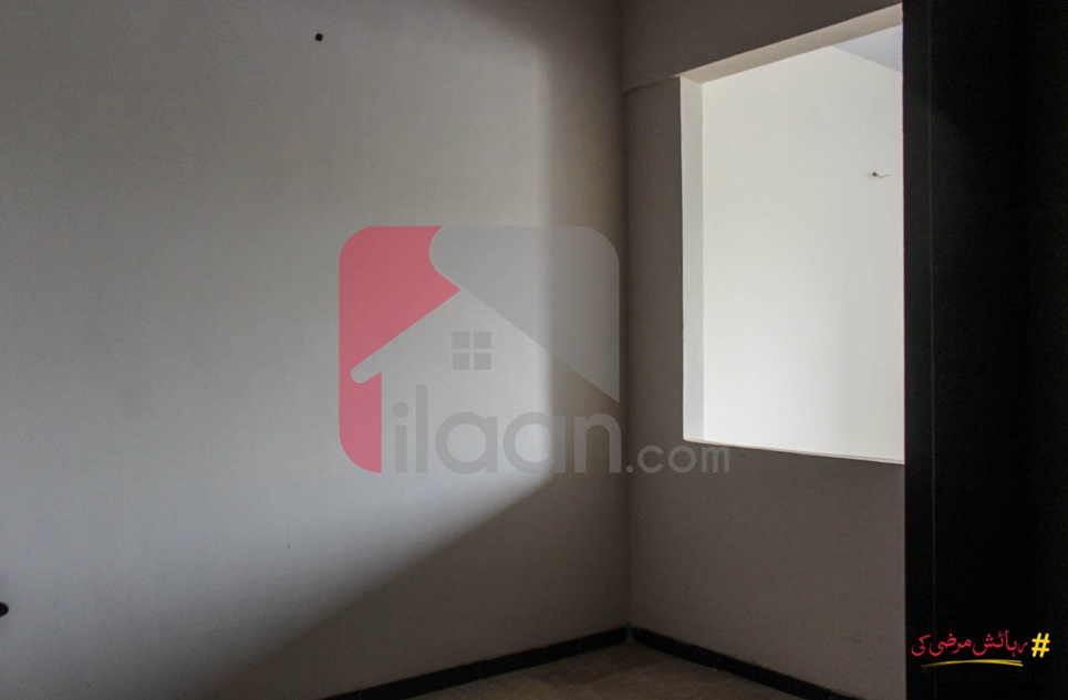 600 ( sq.ft ) apartment for sale ( third floor ) in Block 13 G, Gulshan-e-iqbal, Karachi