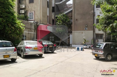 1700 ( sq.ft ) apartment for sale ( third floor ) in Hassan Apartments, Block 16, Gulshan-e-iqbal, Karachi