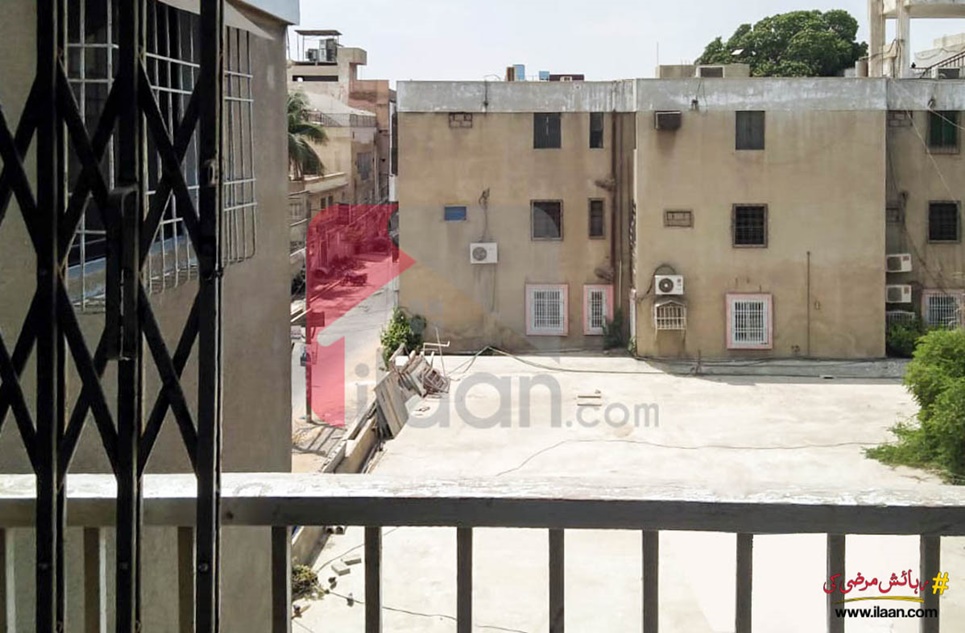 1700 ( sq.ft ) apartment for sale ( third floor ) in Hassan Apartments, Block 16, Gulshan-e-iqbal, Karachi