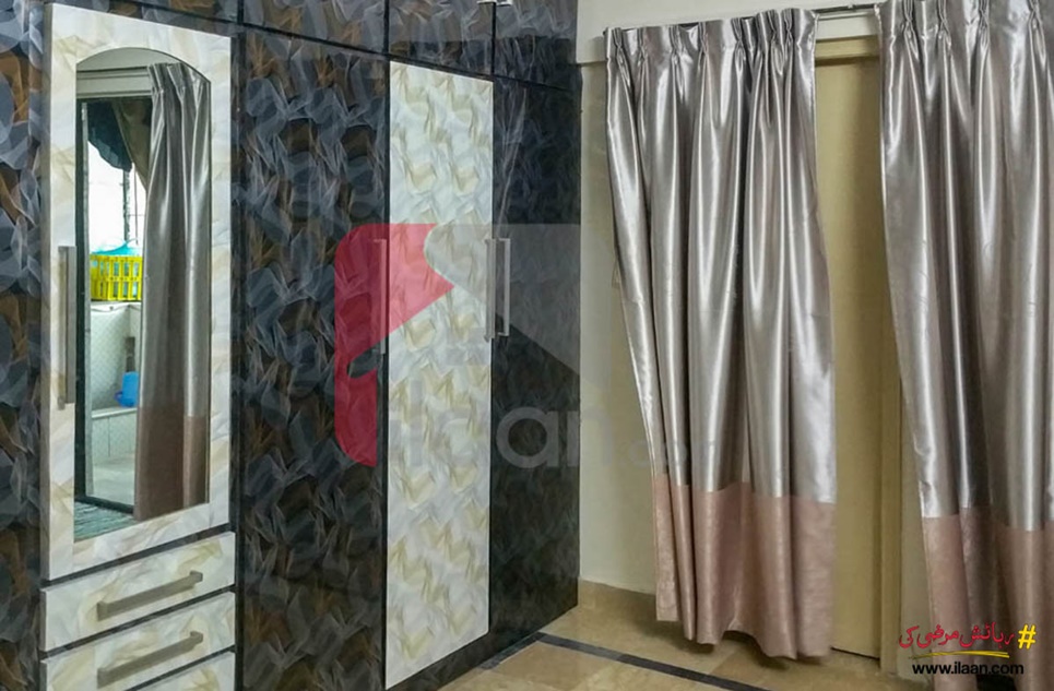 1400 ( sq.ft ) apartment for sale ( third floor ) near Lakhpati Banquet Hall, Garden East, Jamshed Town, Karachi