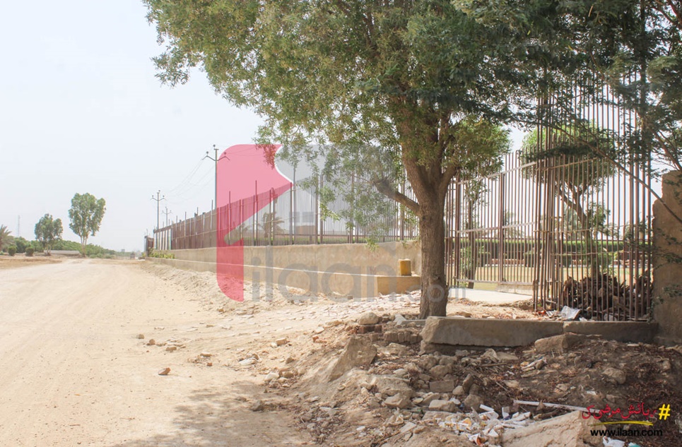4 acre land for sale on Main Super Highway, Karachi Northern Bypass, Karachi