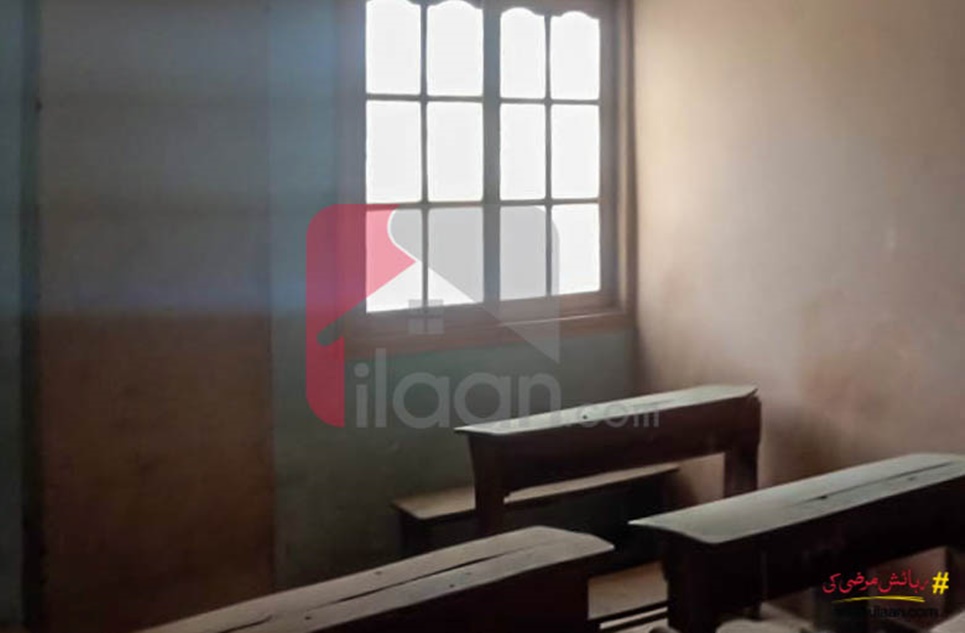 350 ( square yard ) school for sale ( first + second floor ) in Gulshan-e-iqbal, Karachi ( furnished )