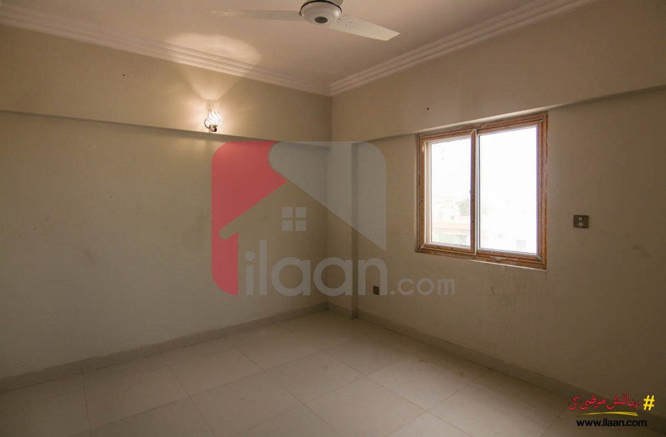 1150 ( sq.ft ) apartment for sale ( third floor ) in Muslim Commercial Area, Phase 6, DHA, Karachi