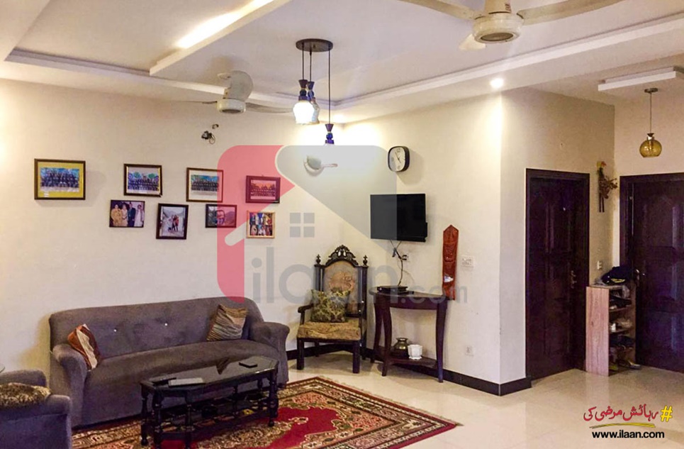 10 marla house for sale in Sector E, Bahria Town, Lahore