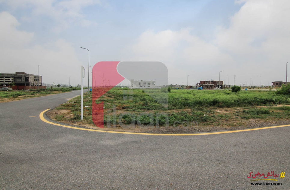 1 kanal 5 marla plot ( Plot no 381 ) for sale in Block W, Phase 8, DHA, Lahore