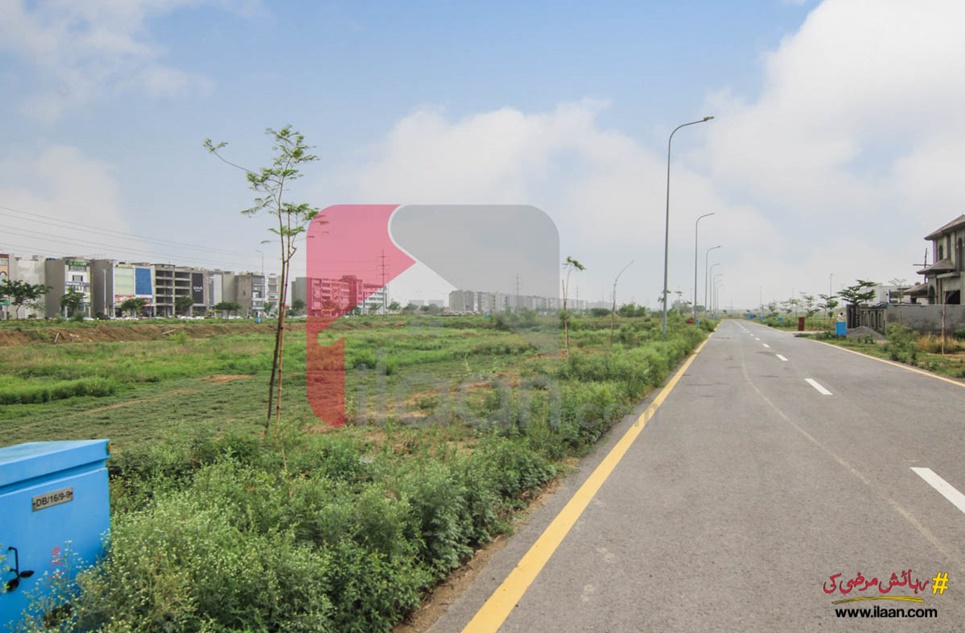 1 kanal plot ( Plot no 938 ) for sale in Block S, Phase 8, DHA, Lahore
