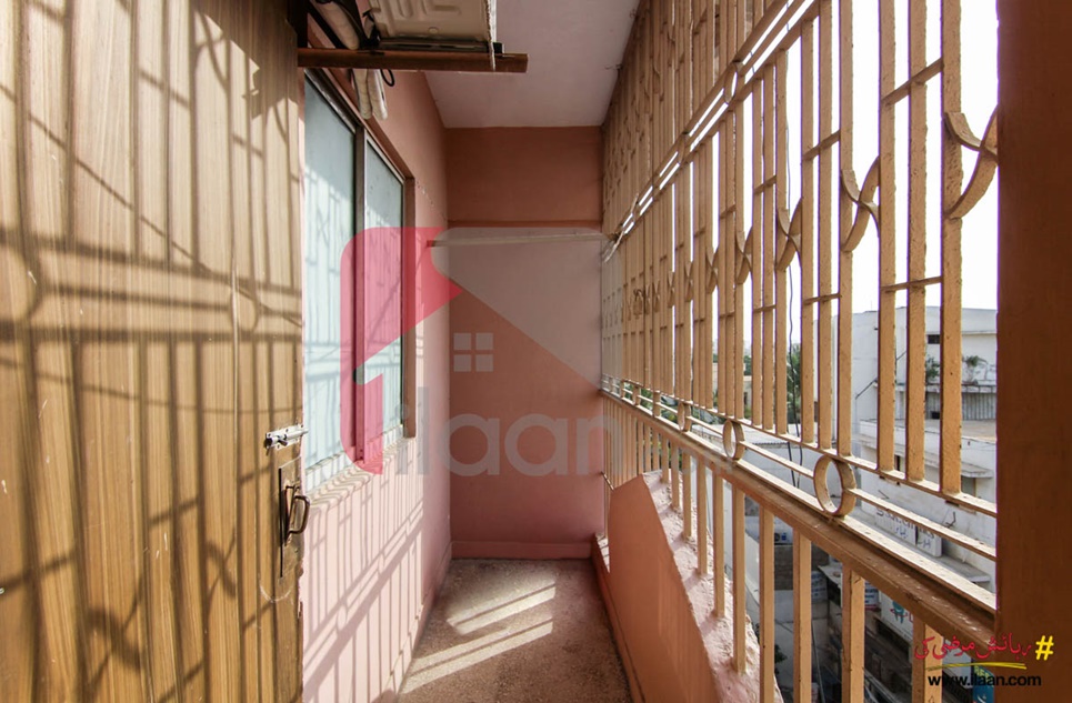 1150 ( sq.ft ) apartment for sale ( first floor ) in Block 5, Gulshan-e-Iqbal, Karachi