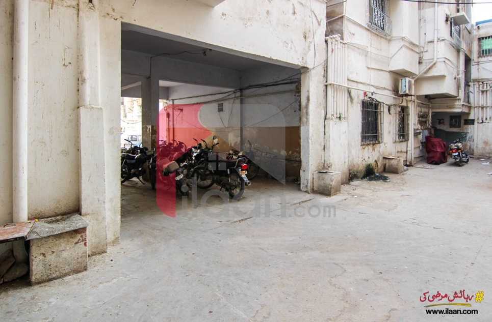 1150 ( sq.ft ) apartment for sale ( second floor ) in Block 5, Gulshan-e-Iqbal, Karachi