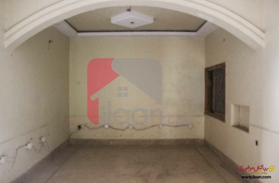 350 ( square yard ) building for rent ( first floor ) in Block 5, Gulshan-e-iqbal, Karachi