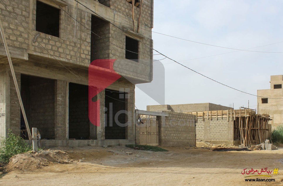 1100 ( sq.ft ) apartment for sale ( fourth floor ) in Quetta Town, Scheme 33, Karachi