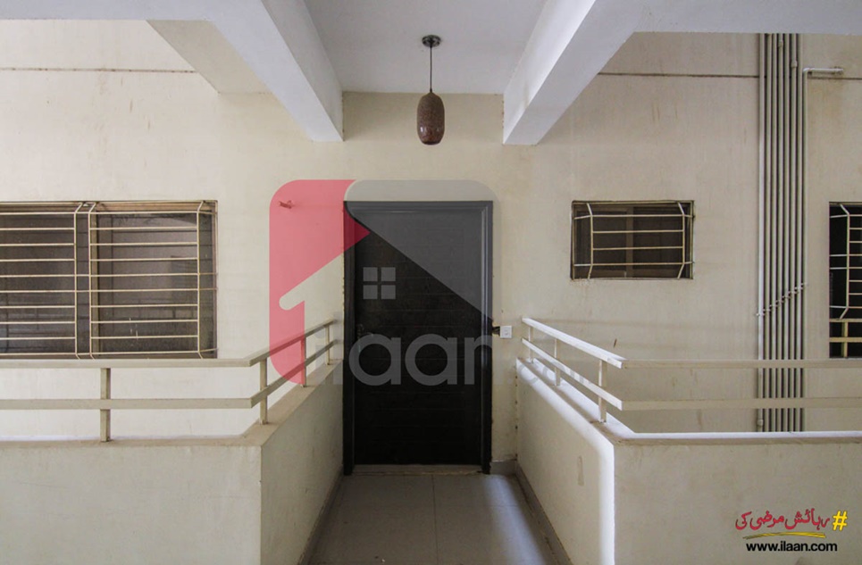 1500 ( sq.ft ) apartment for sale ( eighth floor ) in Harmain Royal Residency Apartments, Block 16, Gulshan-e-iqbal, Karachi
