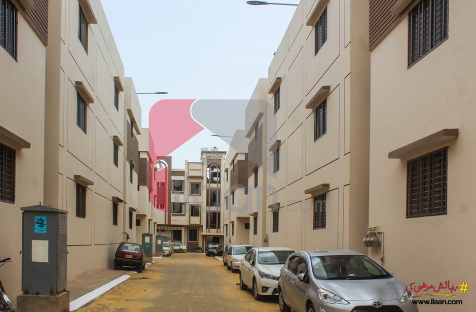 1400 ( sq.ft ) apartment for sale ( ground floor ) in King's Cottages, Main University Road, Block 7, Gulistan-e-Johar, Karachi