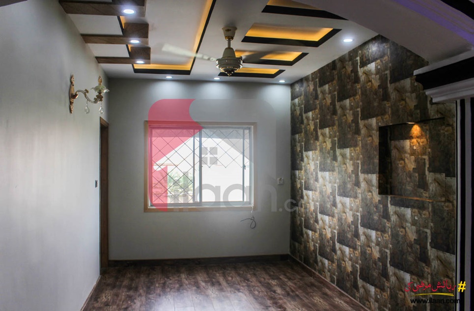  900 ( sq.ft ) apartment for sale ( first floor ) in Sehar Commercial Area, Phase 7, DHA, Karachi