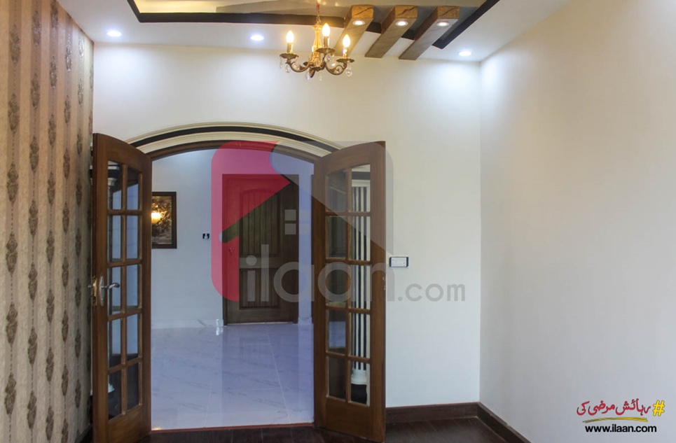  900 ( sq.ft ) apartment for sale ( first floor ) in Sehar Commercial Area, Phase 7, DHA, Karachi