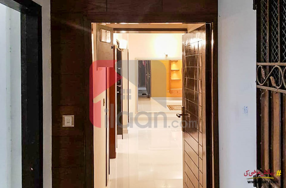1672 ( sq.ft ) apartment for sale ( second floor ) in Bukhari Commercial Area, Phase 6, DHA, Karachi 