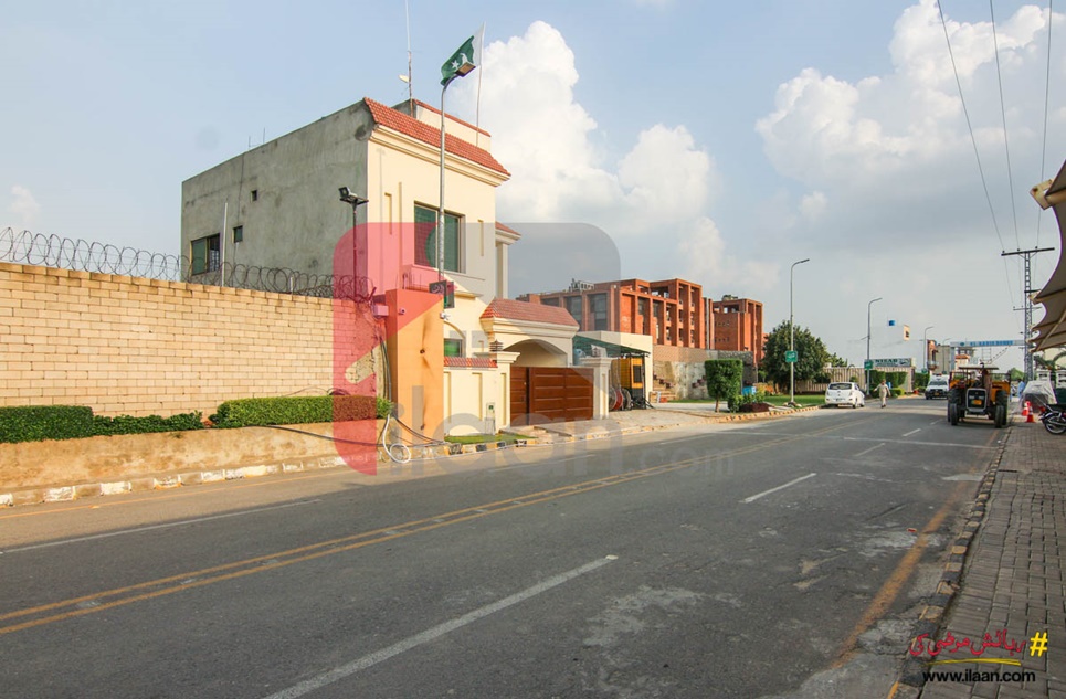 950 ( sq.ft ) apartment for Sale in Al-Kabir Town, Lahore